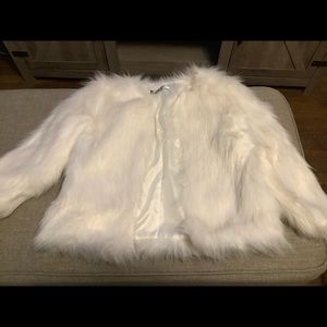 Jennifer Lopez faux fur jacket